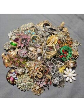 80+ Vintage Jewelry Repair Lot Brooch Rings Bracelets Craft Parts